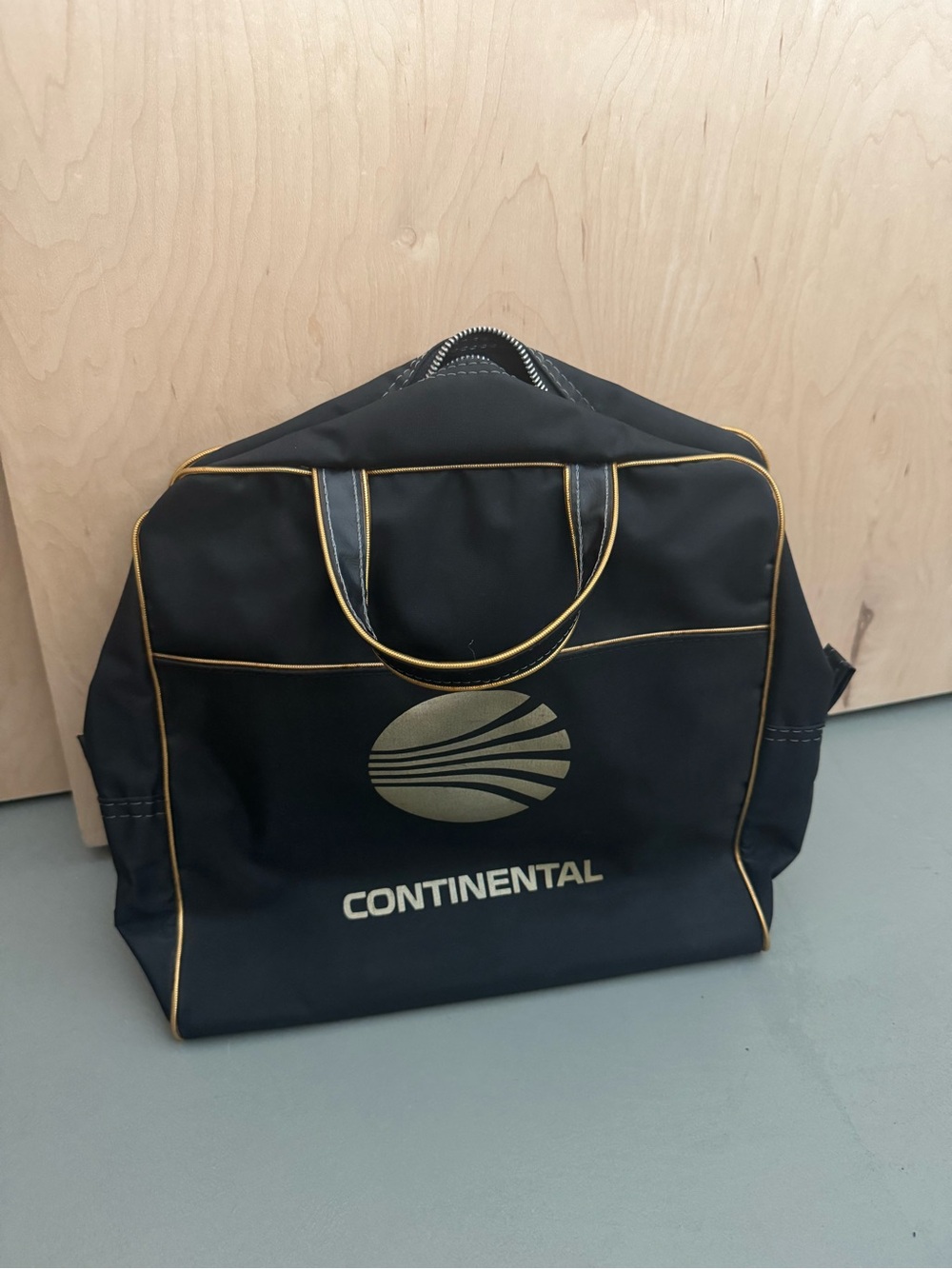 Vintage Continental Airlines bag